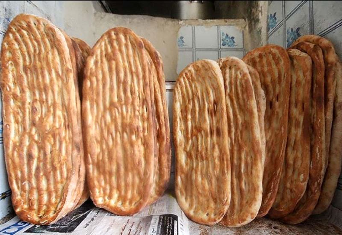 روستاییان گنبد از کیفیت نان گلایه دارند.