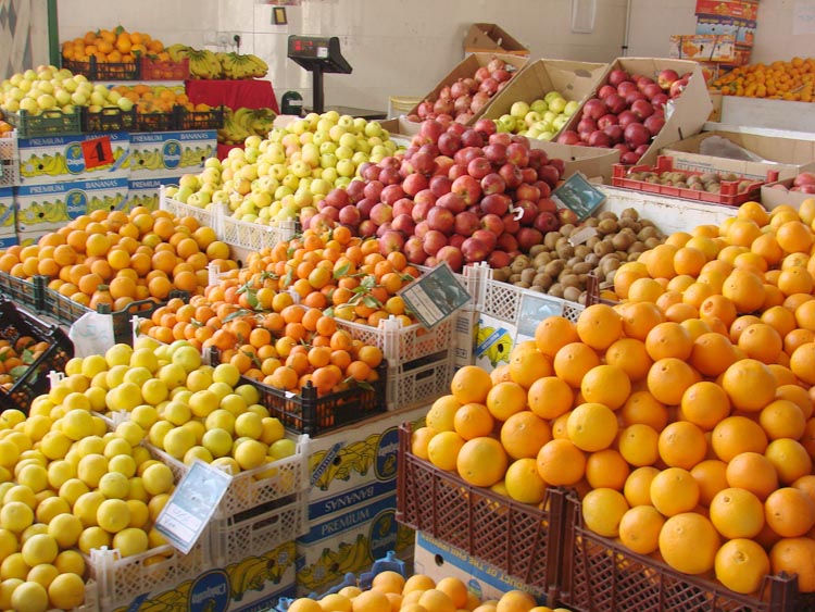 آغاز نظارت تعزیرات گلستان بر بازار شب عید