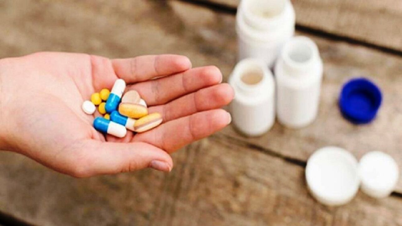 افراد مبتلا به اسهال از مصرف خودسرانه دارو خودداری کنند.