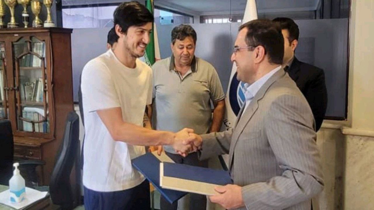 هدیه سردار آزمون و پدرش به مرز نشینان گنبدکاووسی
