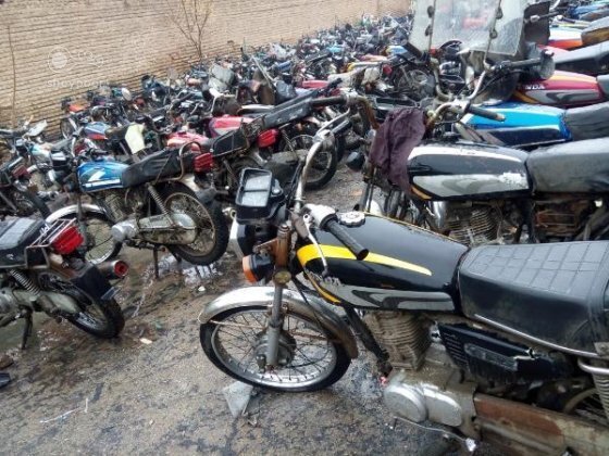 مالکان موتورسیکلت های توقیفی در پارکینگ ها برای ترخیص موتور خود اقدام کنند.