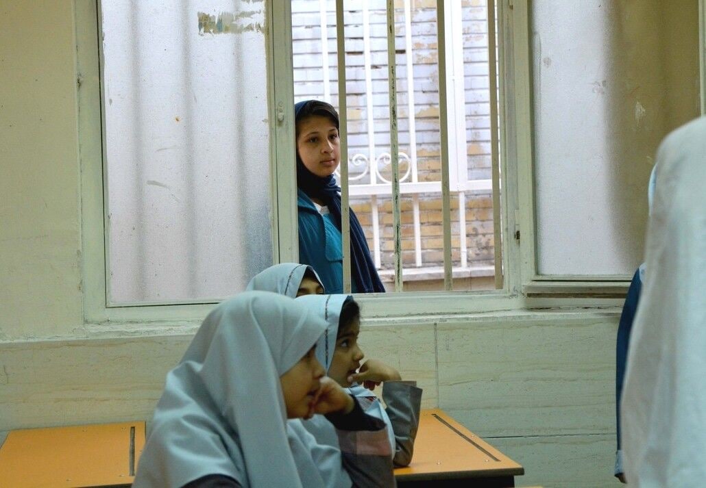 بالغ بر ۶۰۰ هزار دانش‌آموز از تحصیل بازمانده‌اند
