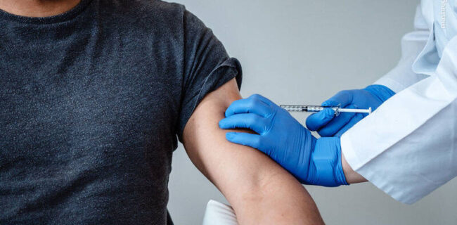 تنها ۴ درصد گلستانی‌ها نوبت چهارم واکسن کرونا را تزریق کردند