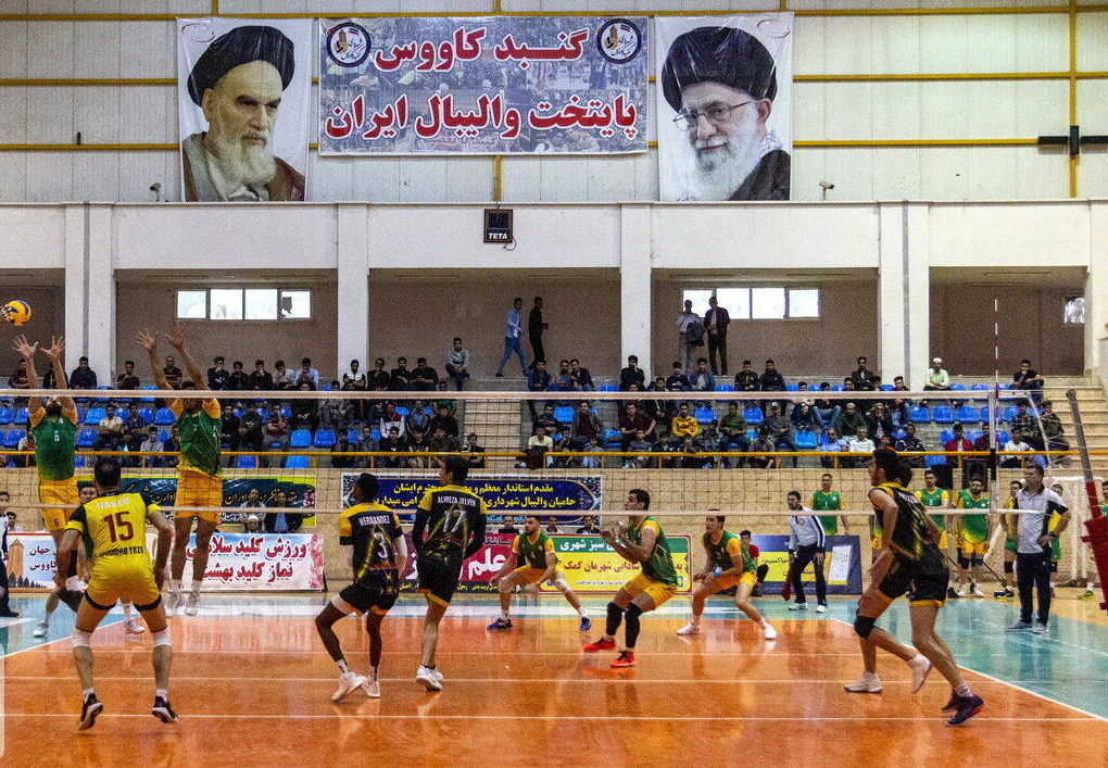 گلایه سرمربی تیم والیبال شهرداری گنبد از تعطیلات لیگ برتر والیبال