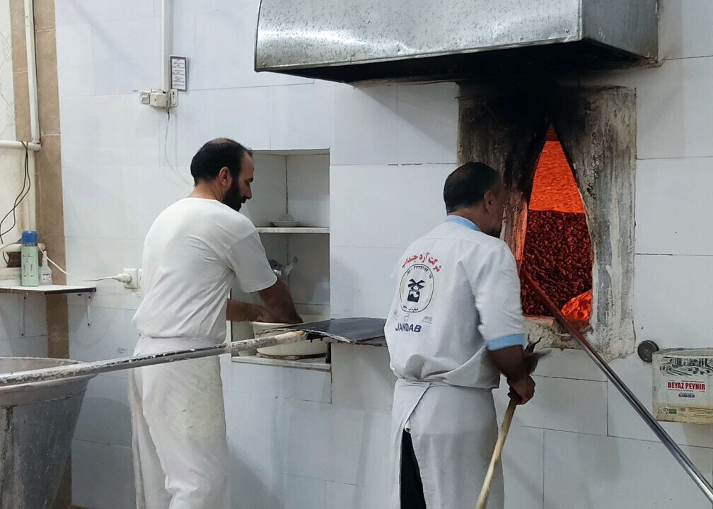 قیمت بالای خمیرمایه و کارگر، دلیل افت کیفیت نان در روستاهای گلستان است