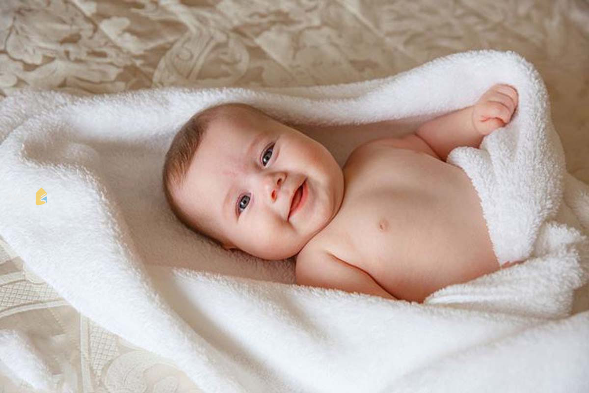 گلایه شهروند گنبدی از پیدا نشدن واکسن پنج گانه نوزادان در‌ این شهرستان