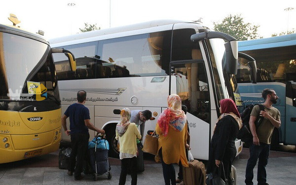 جابه‌جایی اتوبوسی زائرین گلستان به حرم رضوی آغاز شد