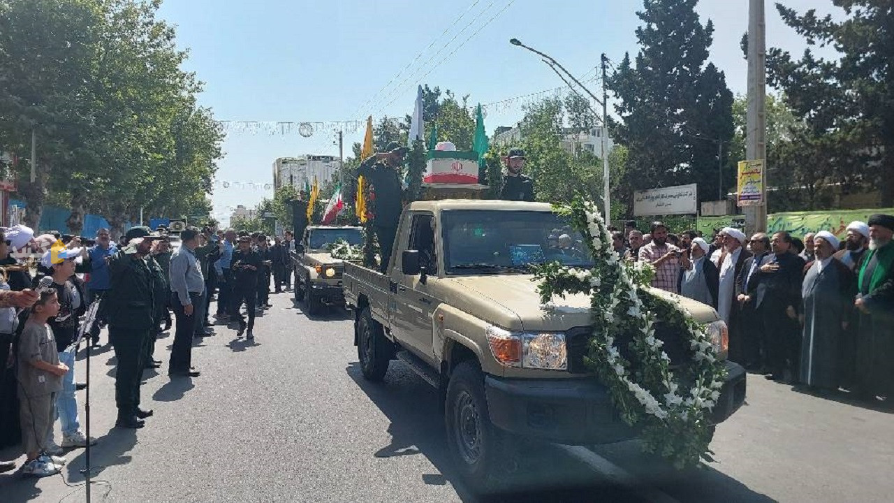 مراسم باشکوه تشییع پیکر خانواده ۵ نفره شهید نیازمند در گنبدکاووس