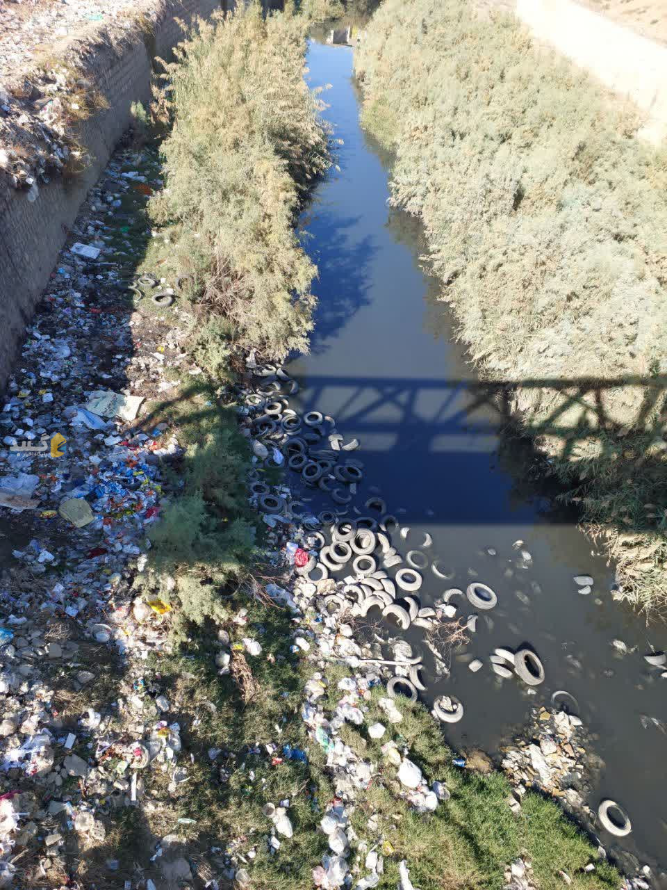 گرگان‌رود دیگر رودخانه نیست؛ فقط فاضلاب شهریِ رهاشده در مسیر خشک پایین دست یک سد تقریبا خشک است