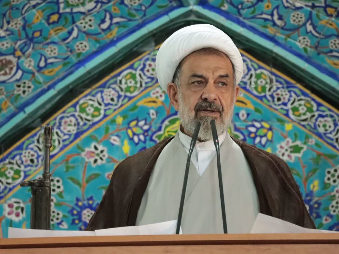 امام جمعه گنبدکاووس: گشایش اقتصادی در راه است